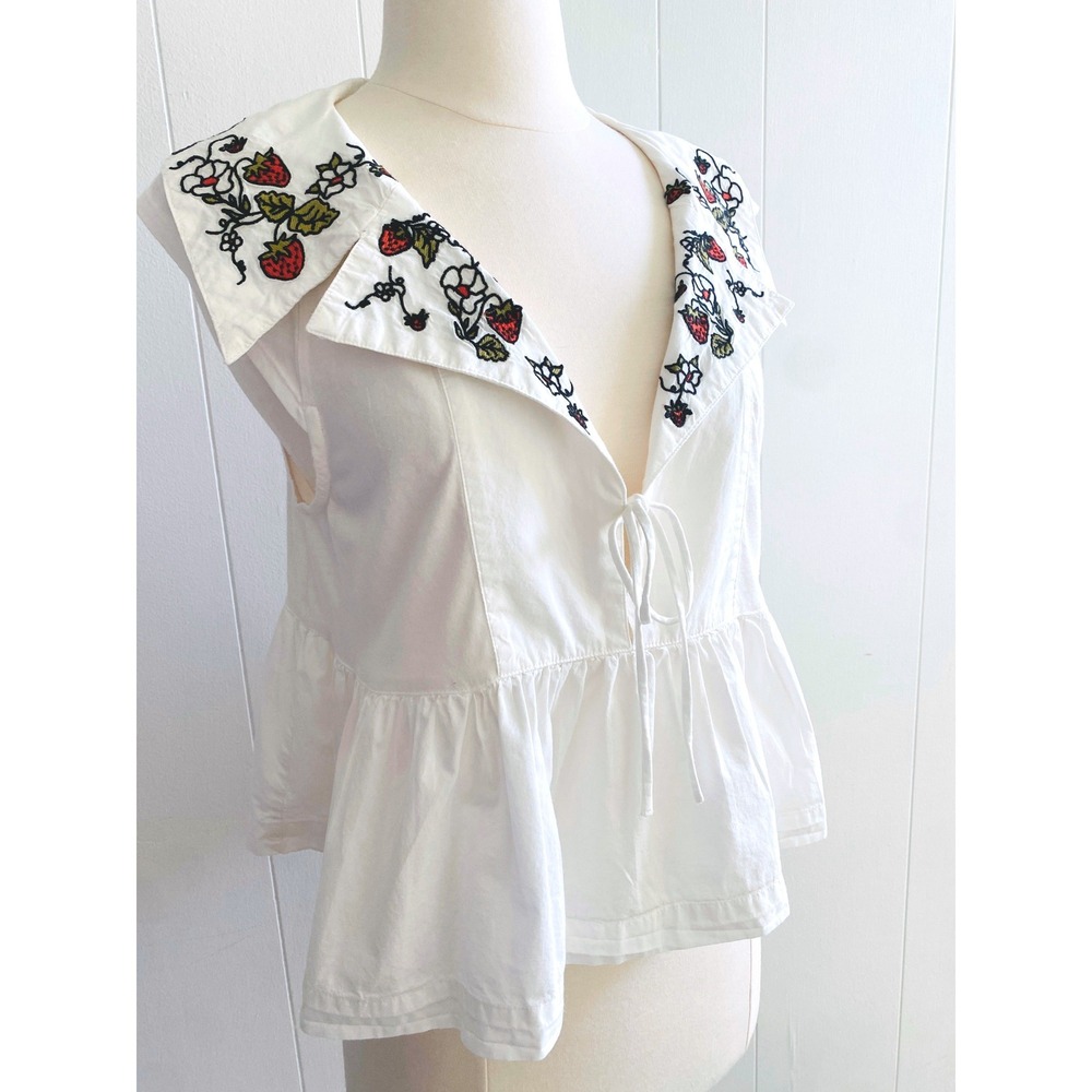 Maeve Anthropologie Strawberry Embroidered Fruit Babydoll Top White Ivory size M - Picture 2 of 16